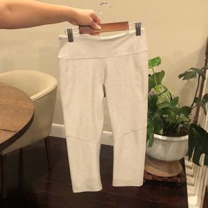 Outdoor Voices 3/4 White/Oatmeal leggings Sz S